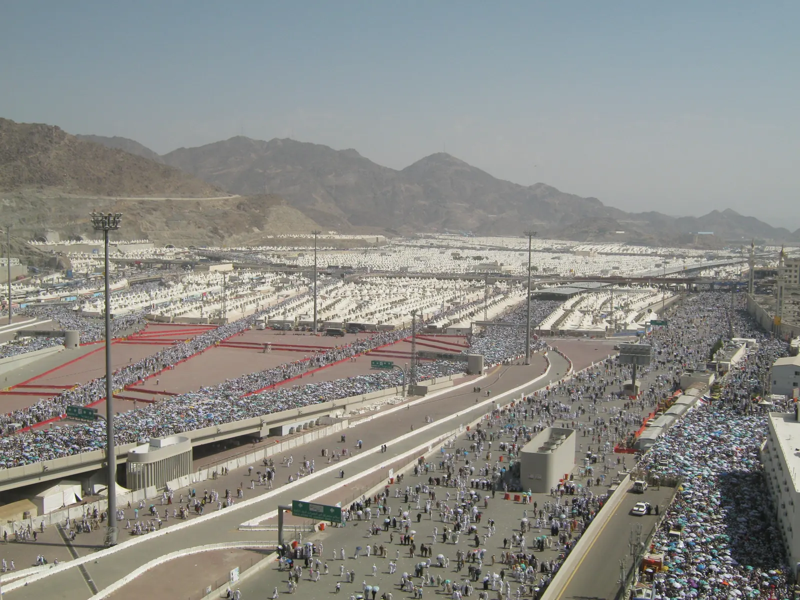 White tented accommodation spread across the valley during Hajj